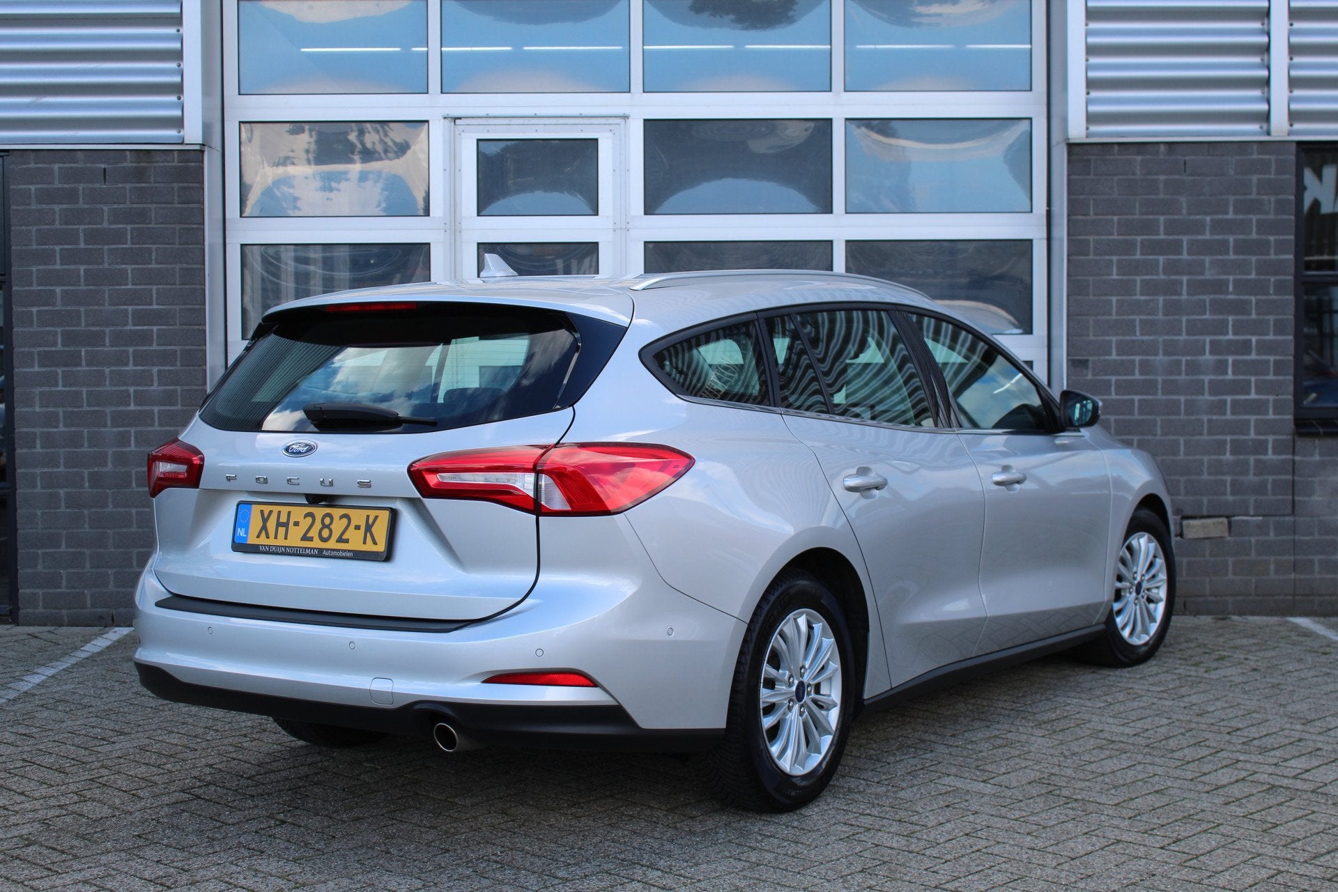 Ford FOCUS Wagon 1.0 EcoBoost Titanium Business / Carplay /, Stof, Gebruikt, Zilver of Grijs, 1300 kg