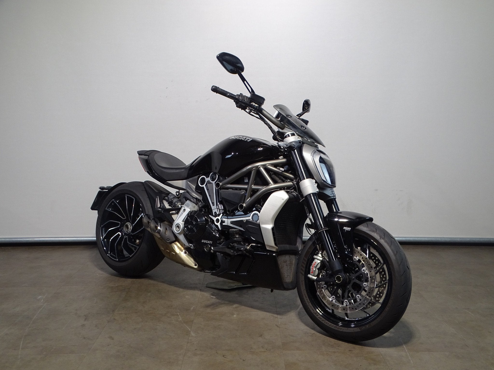 Ducati XDiavel S, Bedrijf, Meer dan 35 kW, Naked bike