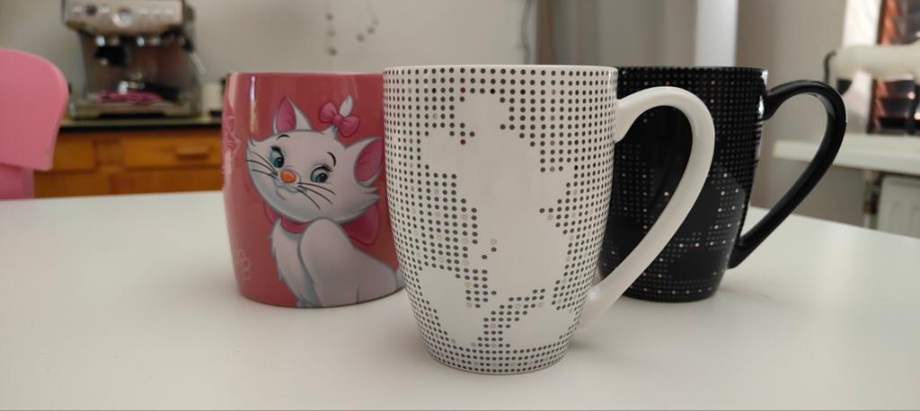 Disney mokken collectors item - Mickey Mouse design, Verzamelen, Disney, Ophalen of Verzenden, Mickey Mouse, Zo goed als nieuw