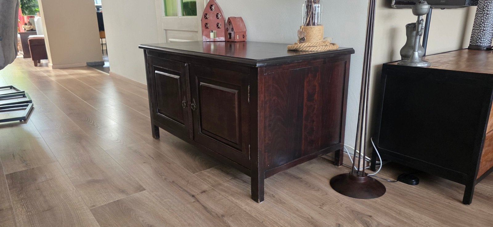 Koloniale houten dressoir/kastje, Huis en Inrichting, Ophalen, Gebruikt