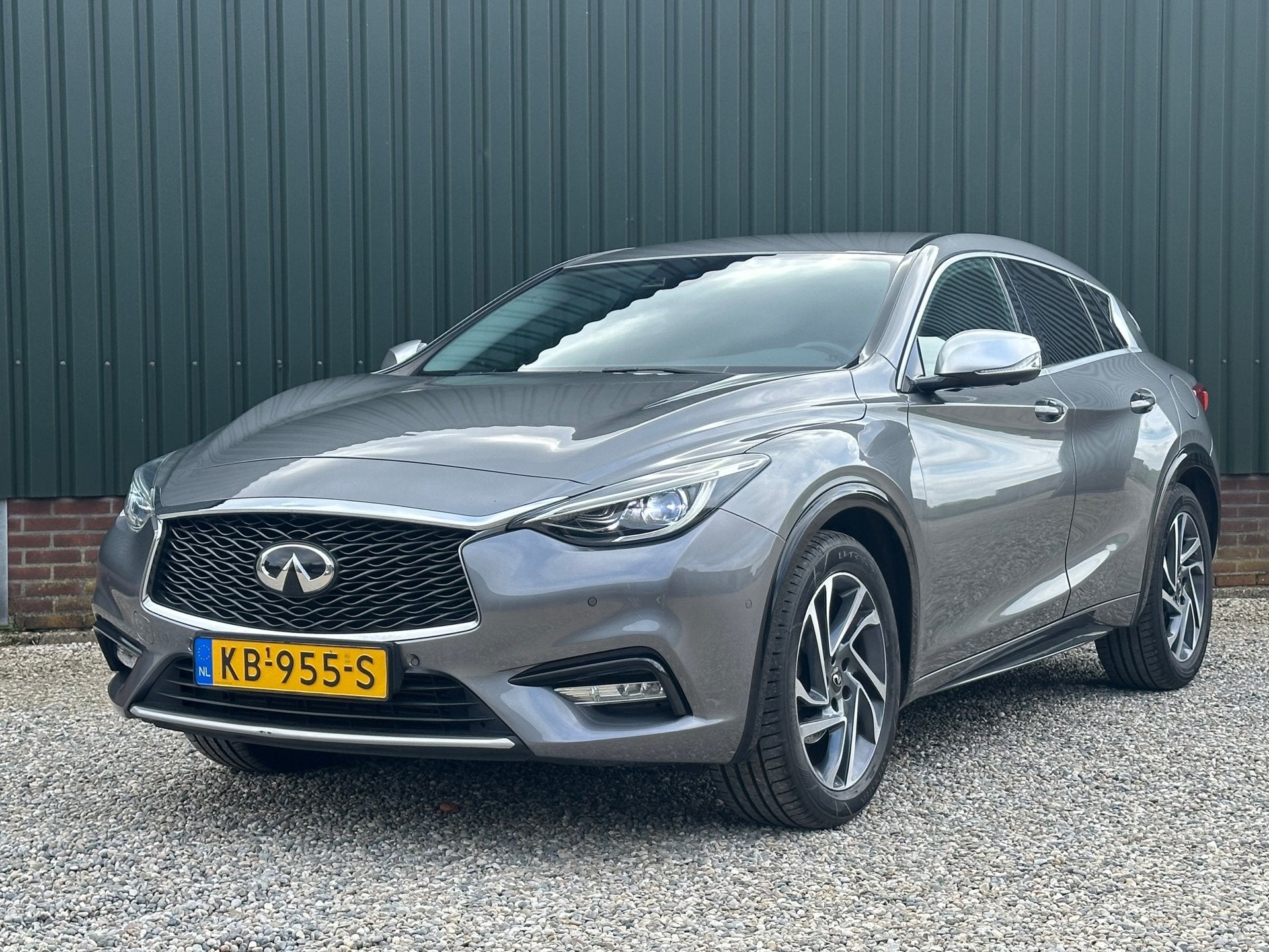 Infiniti Q30 1.6t Premium Automaat/Zeer compleet, Gebruikt, 700 kg, Automatische klimaatregeling, Bedrijf