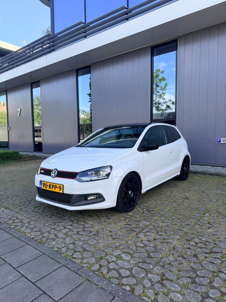 Volkswagen Polo 1.4 TSI 180 Pk | DSG | Pano | NAP | 2011 Wit, 1169 kg, Zwart, 4 cilinders, Origineel Nederlands