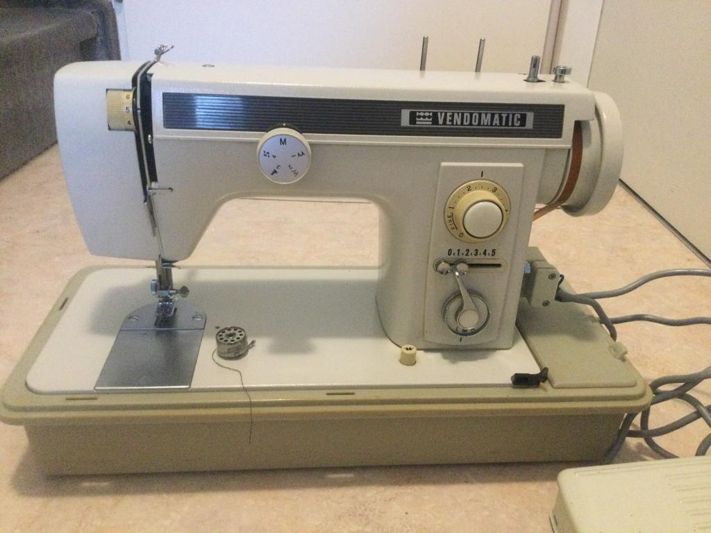 VENDOMATIC  naaimachine, Ophalen, Zo goed als nieuw, Naaimachine, Overige merken