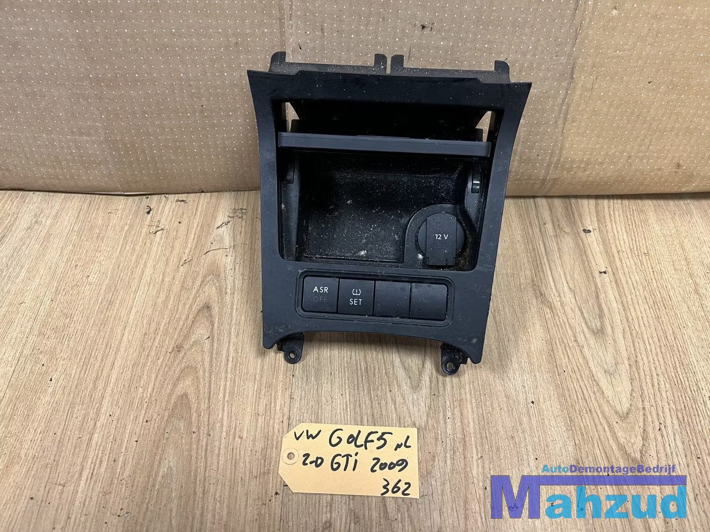 VW GOLF 5 GTI Asbak middenconsole 2003-2009, Gebruikt, Volkswagen, Volkswagen AG, Berliner Ring 2
38440  Wolfsburg, DE