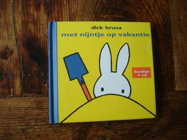 kleuter.07(784) met nijntje op vakantie met CD. Dick bruna, Ophalen of Verzenden, Zo goed als nieuw, Fictie algemeen