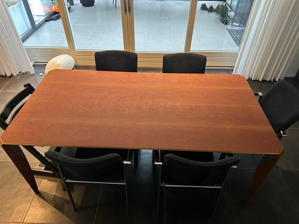 Leolux eettafel kersenhout, Huis en Inrichting, Ophalen, Gebruikt, 200 cm of meer, 50 tot 100 cm