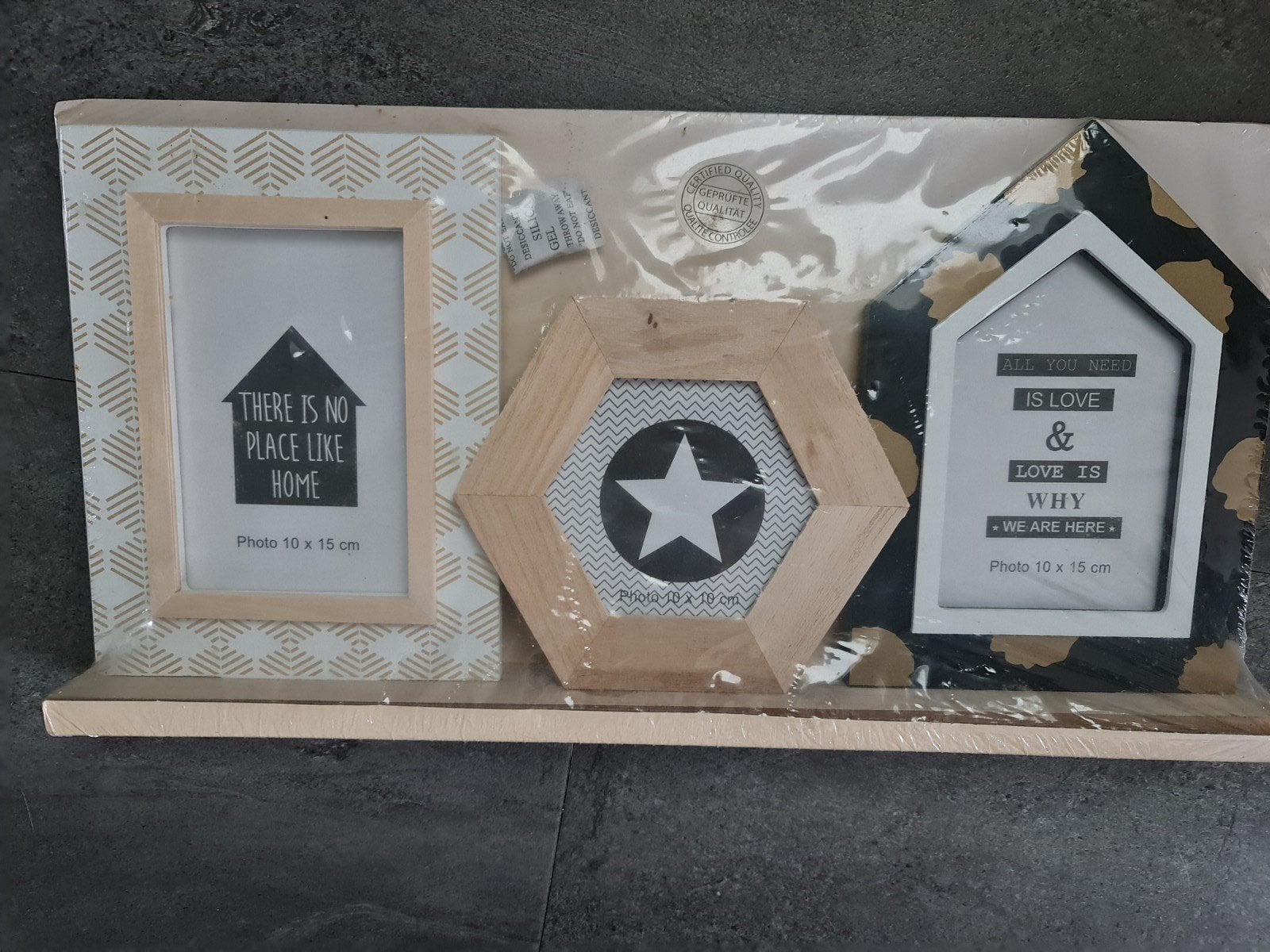 3 houten fotolijstjes op rek, Ophalen of Verzenden, Nieuw