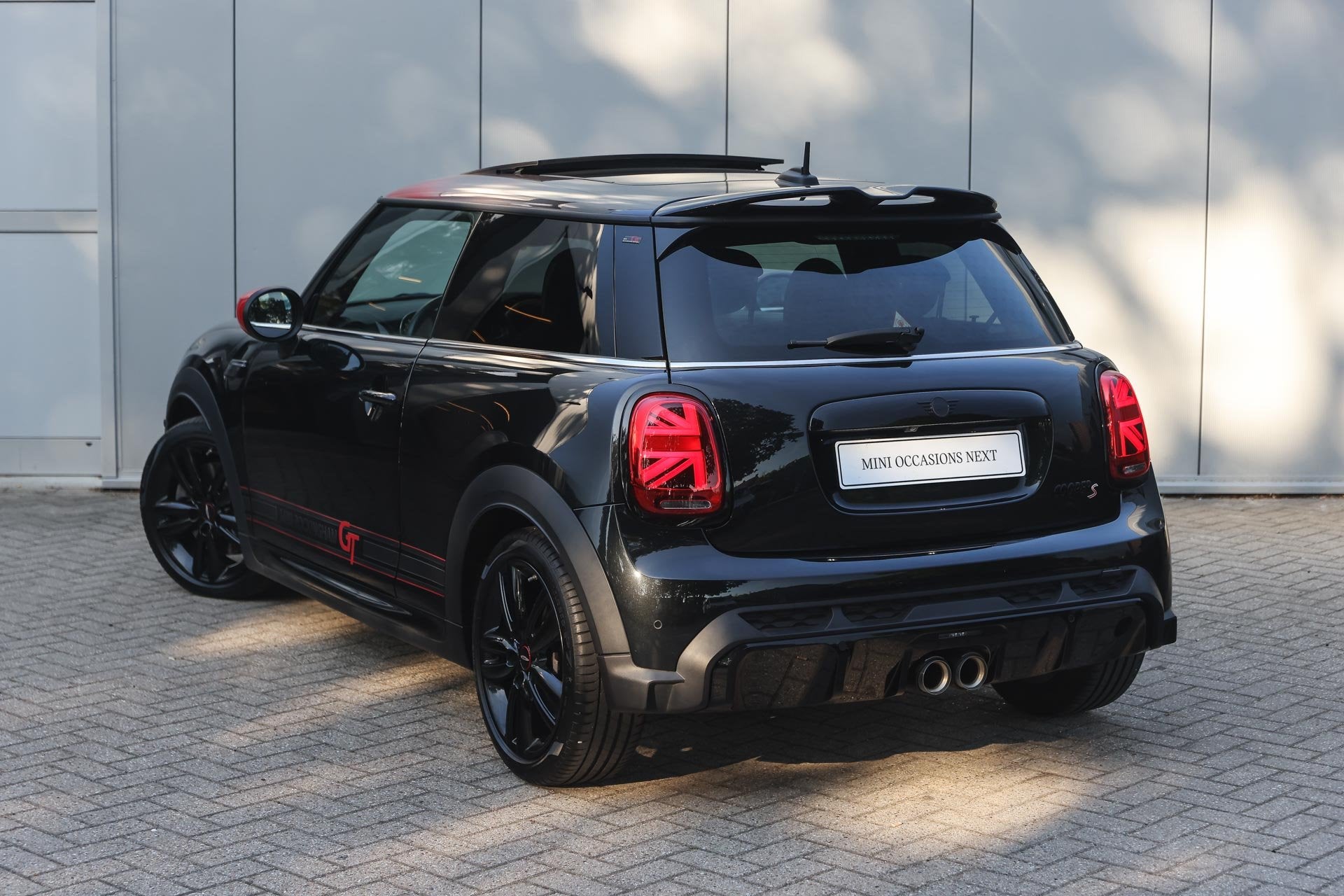 MINI Hatchback Cooper S Rockingham GT Automaat / Panoramadak, Gebruikt, Met garantie (alle), Leder en Stof, Zwart