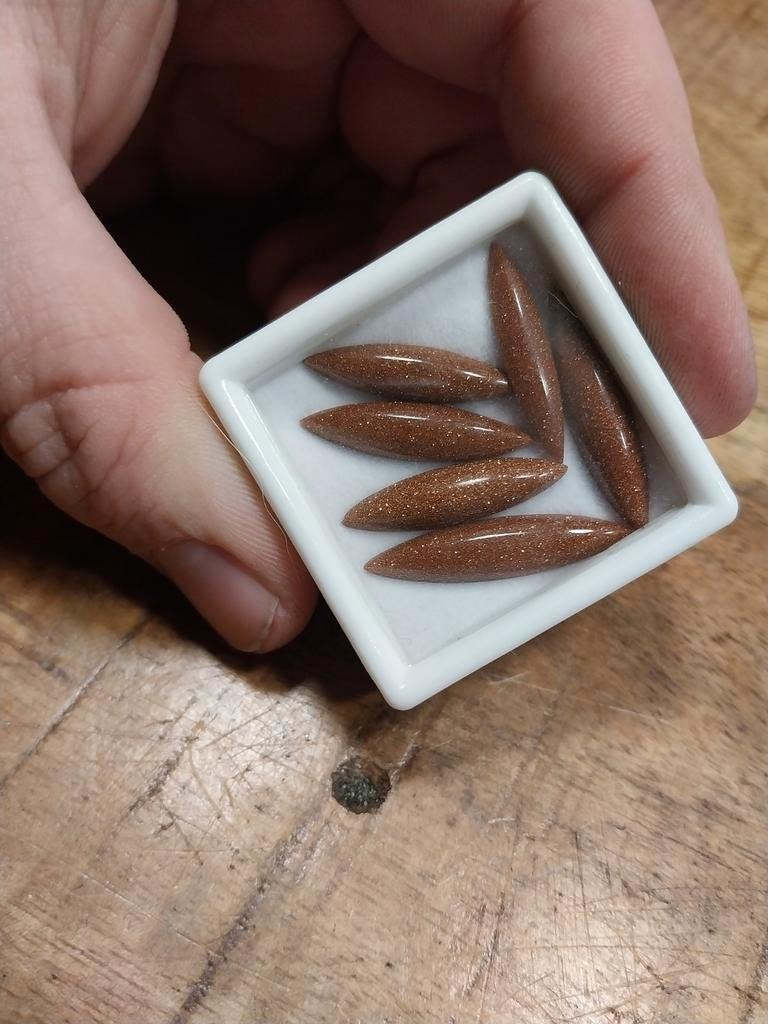 Markies geslepen goudsteen cabochons, Ophalen of Verzenden, Zo goed als nieuw