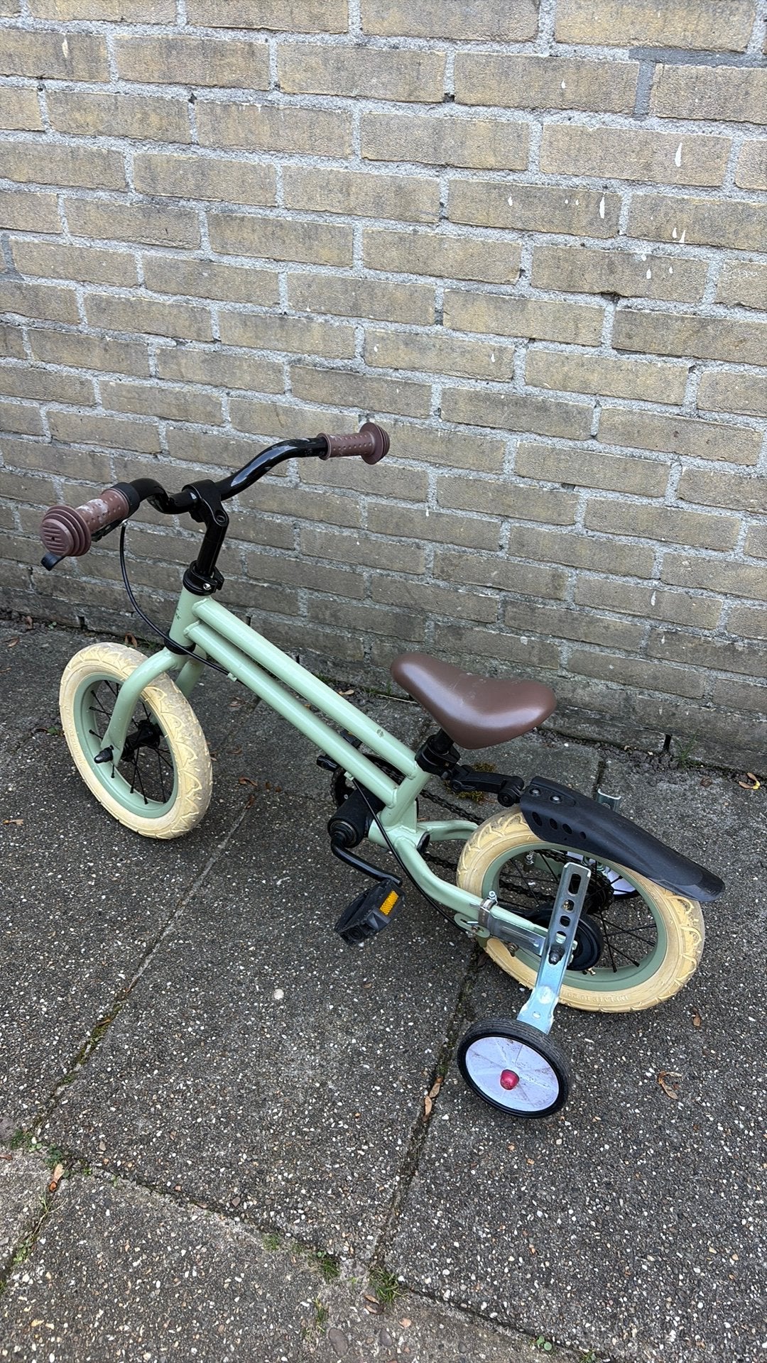 Fietsje met zijwieltjes, Ophalen, Zo goed als nieuw, Minder dan 16 inch, Zijwieltjes