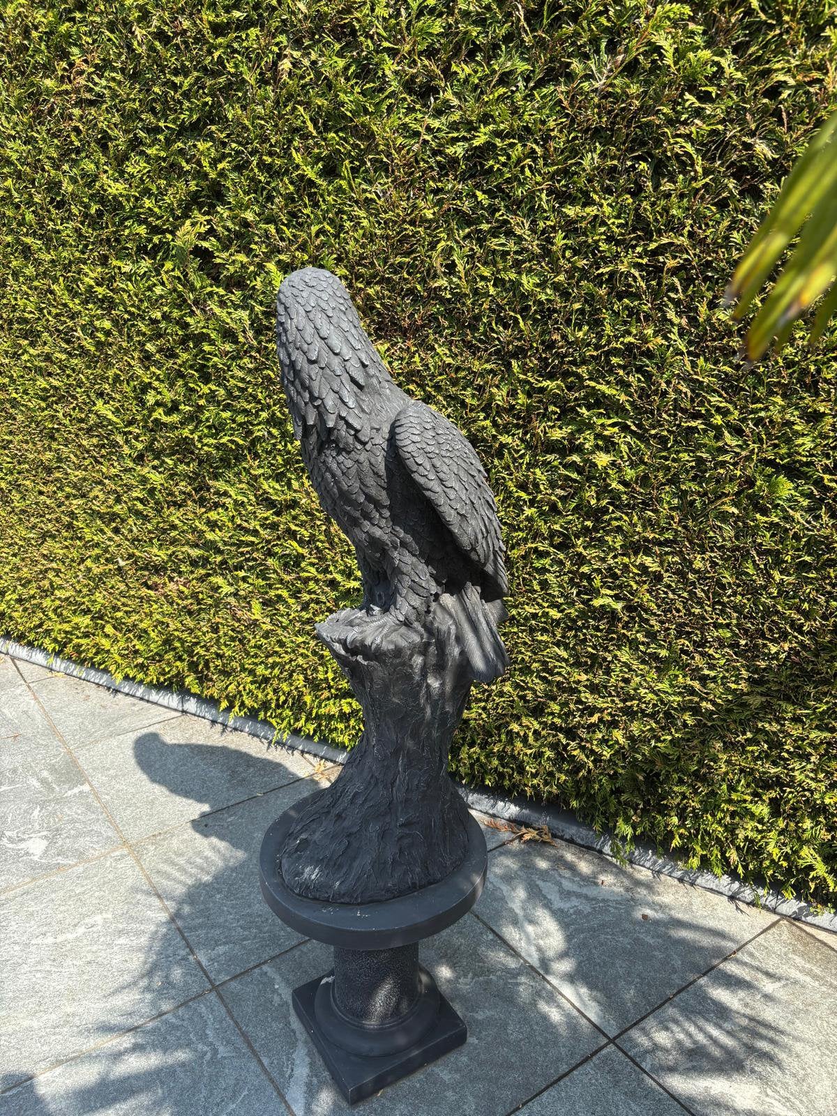Te koop  Tuinbeeld Adelaar., Ophalen, Zo goed als nieuw, Beton, Dierenbeeld