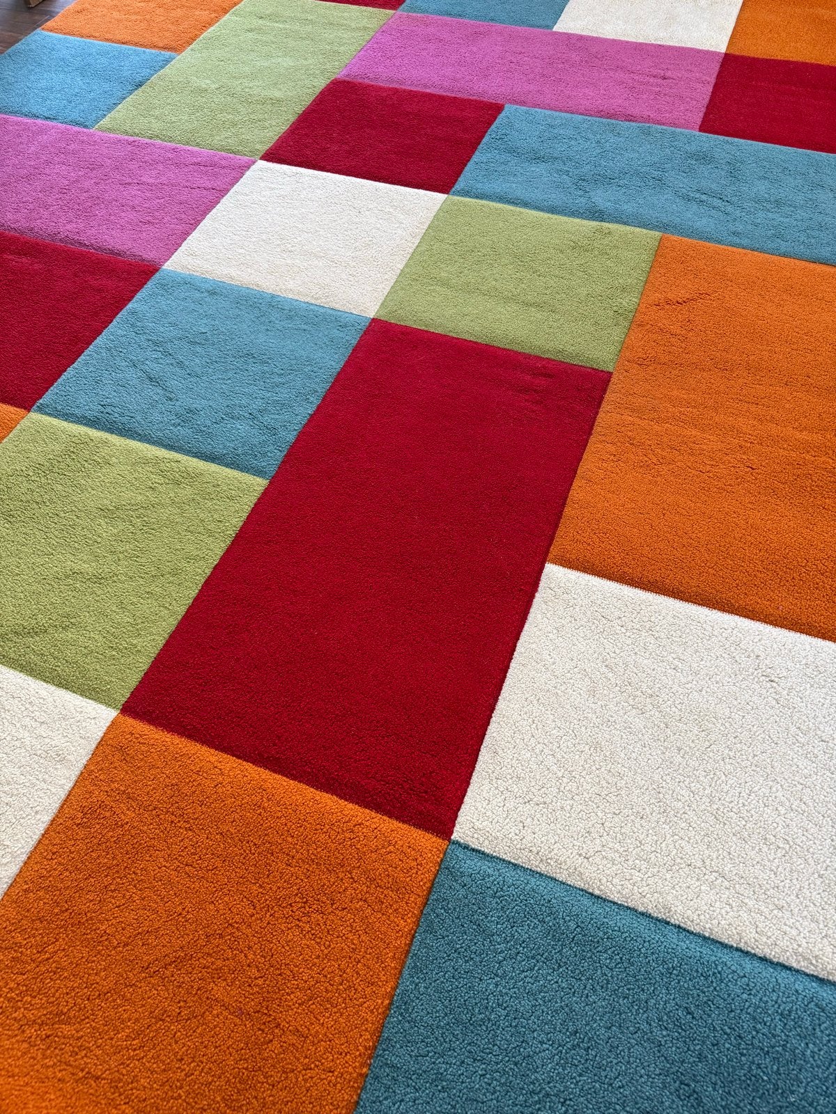 Vrolijk gekleurd vloerkleed met patchwork design, Ophalen, 200 cm of meer, Zo goed als nieuw, 200 cm of meer
