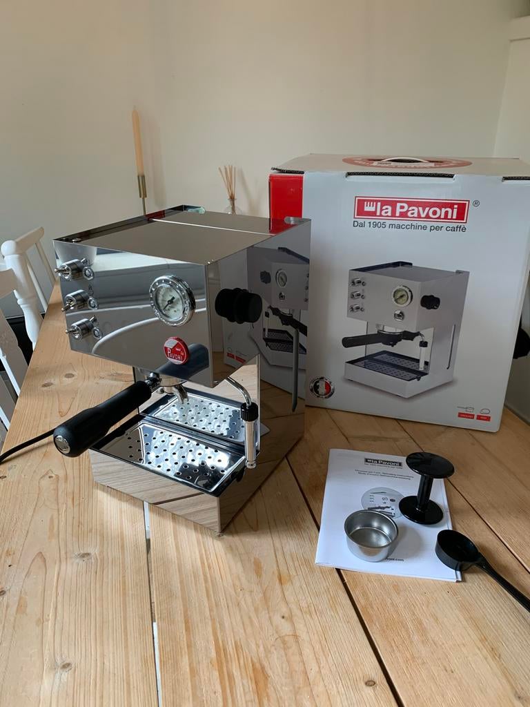La Pavoni GCM Espresso Machine + Isomac bonenmaler, Stoompijpje, Gebruikt, Espresso apparaat, 2 tot 4 kopjes