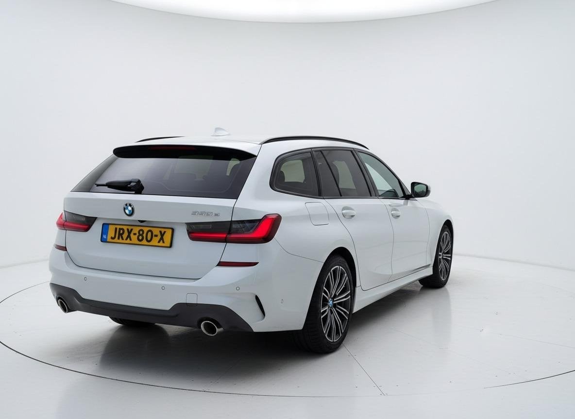 BMW 3-serie Touring 330e M sport ACC Trekhaak, Auto's, 1998 cc, Gebruikt, Euro 6, 4 cilinders