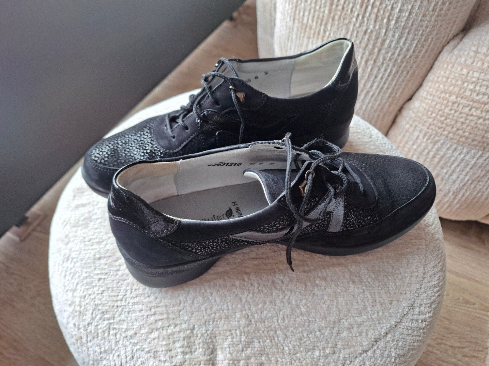 Zwart Waldlaufer schoenen maat 39, Waldlaufer, Zwart, Ophalen of Verzenden, Sneakers of Gympen