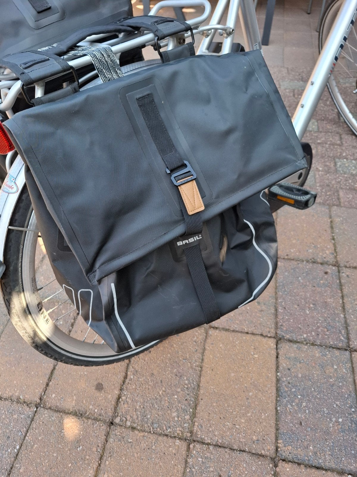 Basil urban dry Mik 50L fietstassen, Ophalen, Zo goed als nieuw, Basil urban dry Mik