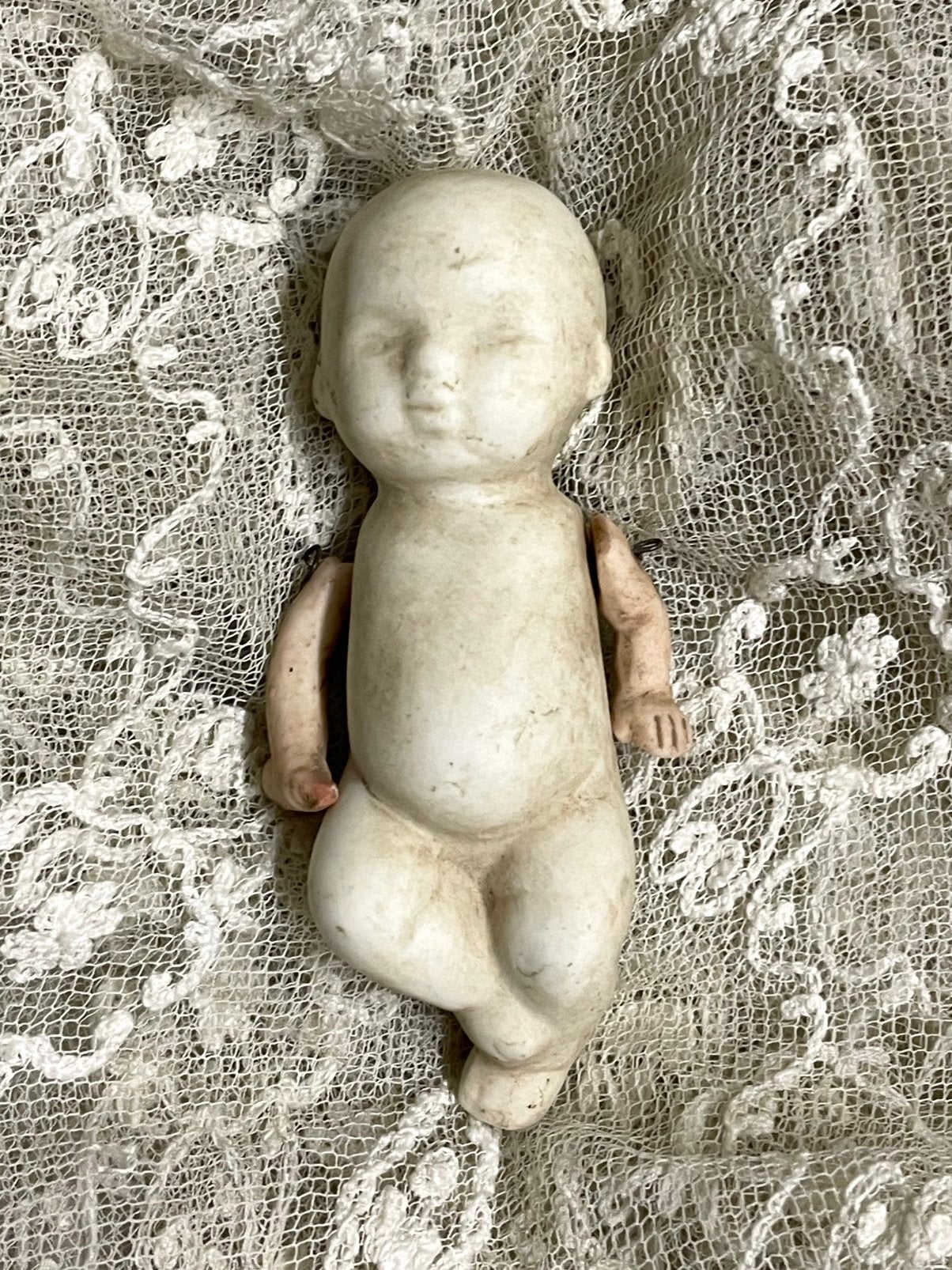 Brocante oud klein baby popje 9 cm, Antiek en Kunst, Curiosa en Brocante, Ophalen of Verzenden