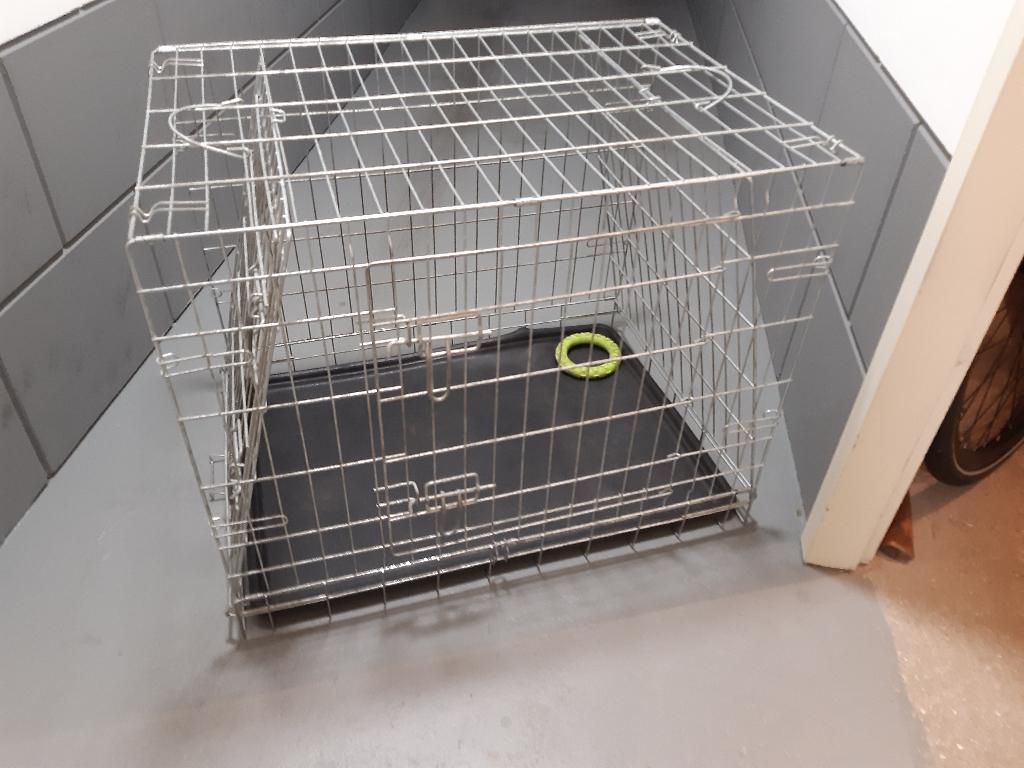 nette hondebenche te koop, Dieren en Toebehoren, Ophalen of Verzenden, Gebruikt