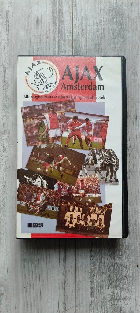Ajax Amsterdam 90 Jaar - 1991 - VHS - Videoband - Voetbal, Ophalen of Verzenden, Zo goed als nieuw, Ajax, Overige typen