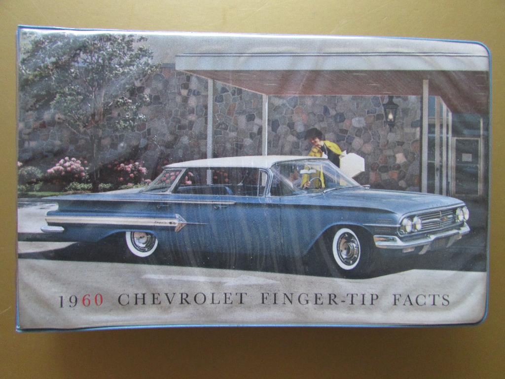 1960 Chevrolet Finger-tip facts dealerboek, zeldzaam, Engels, Boeken, Auto's | Folders en Tijdschriften, Zo goed als nieuw, Chevrolet