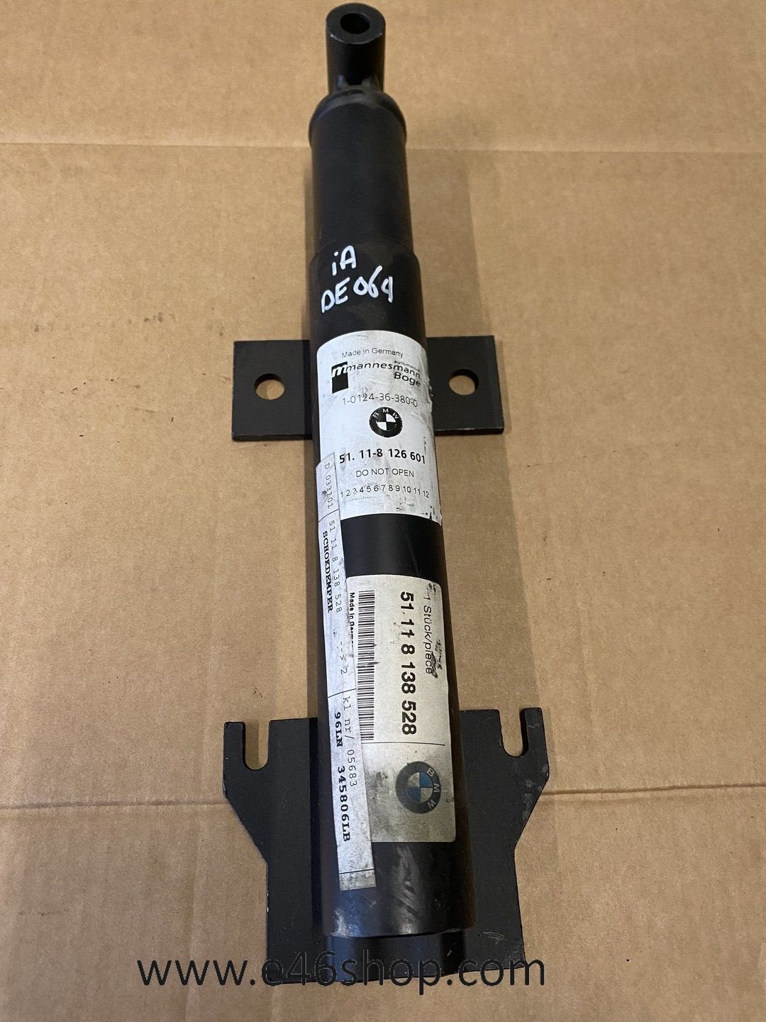VOORBUMPER SCHOKBREKER BMW E34 OE 51118138528, Auto-onderdelen, -, -, Nieuw, Ophalen of Verzenden