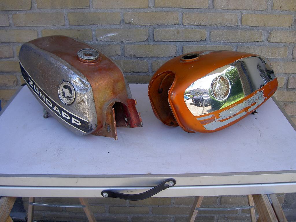 2 tanken 517 en een 529 met werk  evt deco ?, Fietsen en Brommers, Brommeronderdelen | Zundapp, Ophalen, Gebruikt, Tank