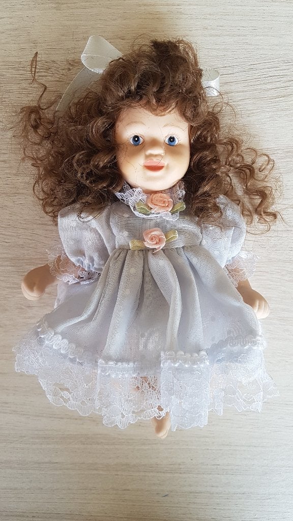 Porcelein pop, 33cm x 19cm, Verzamelen, Ophalen of Verzenden, Pop
