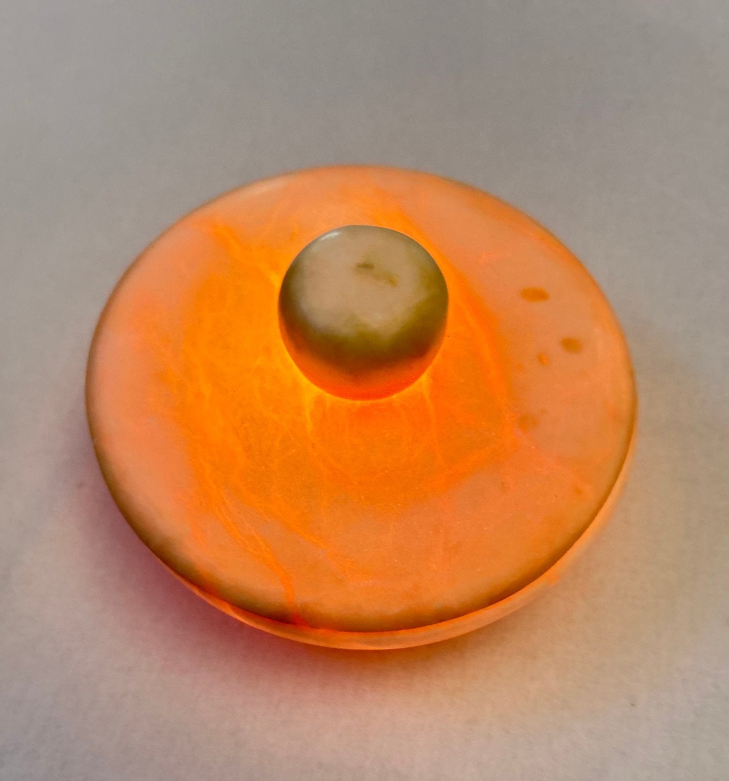 Edelsteen cakciet schaal met deksel, doorsnede 11 cm, Ophalen of Verzenden