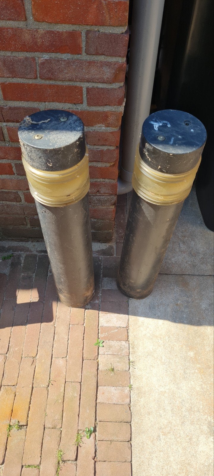 2 robuuste buitenlampen, Huis en Inrichting, Ophalen of Verzenden, Gebruikt, Metaal, Zwart