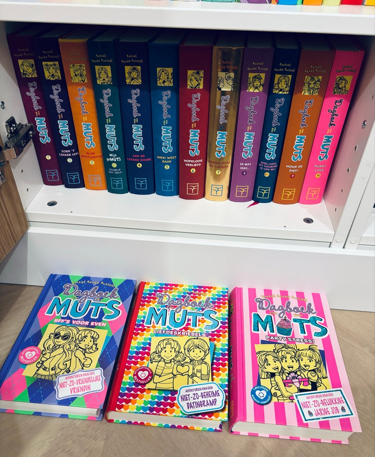Grote collectie Dagboek van een Muts boeken, 15 delen, Ophalen of Verzenden, Zo goed als nieuw, Fictie