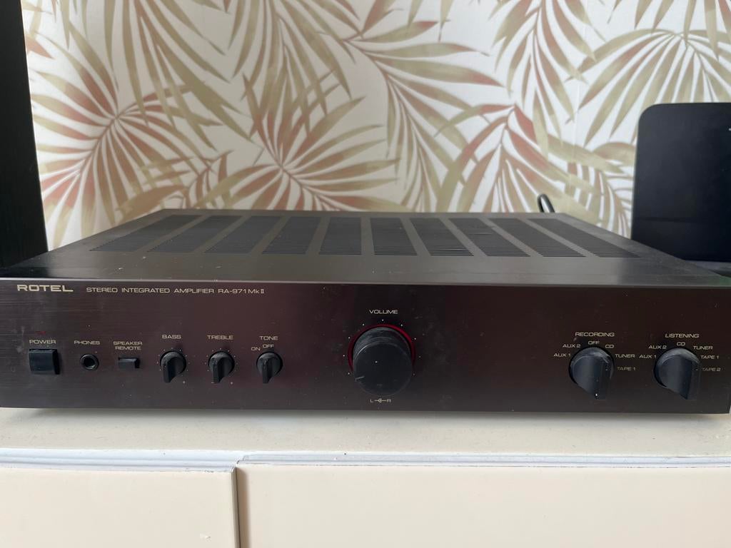 Opknappertje: Rotel RA-971MkII Stereo Versterker, Audio, Tv en Foto, Versterkers en Receivers, Gebruikt, 60 tot 120 watt, Stereo