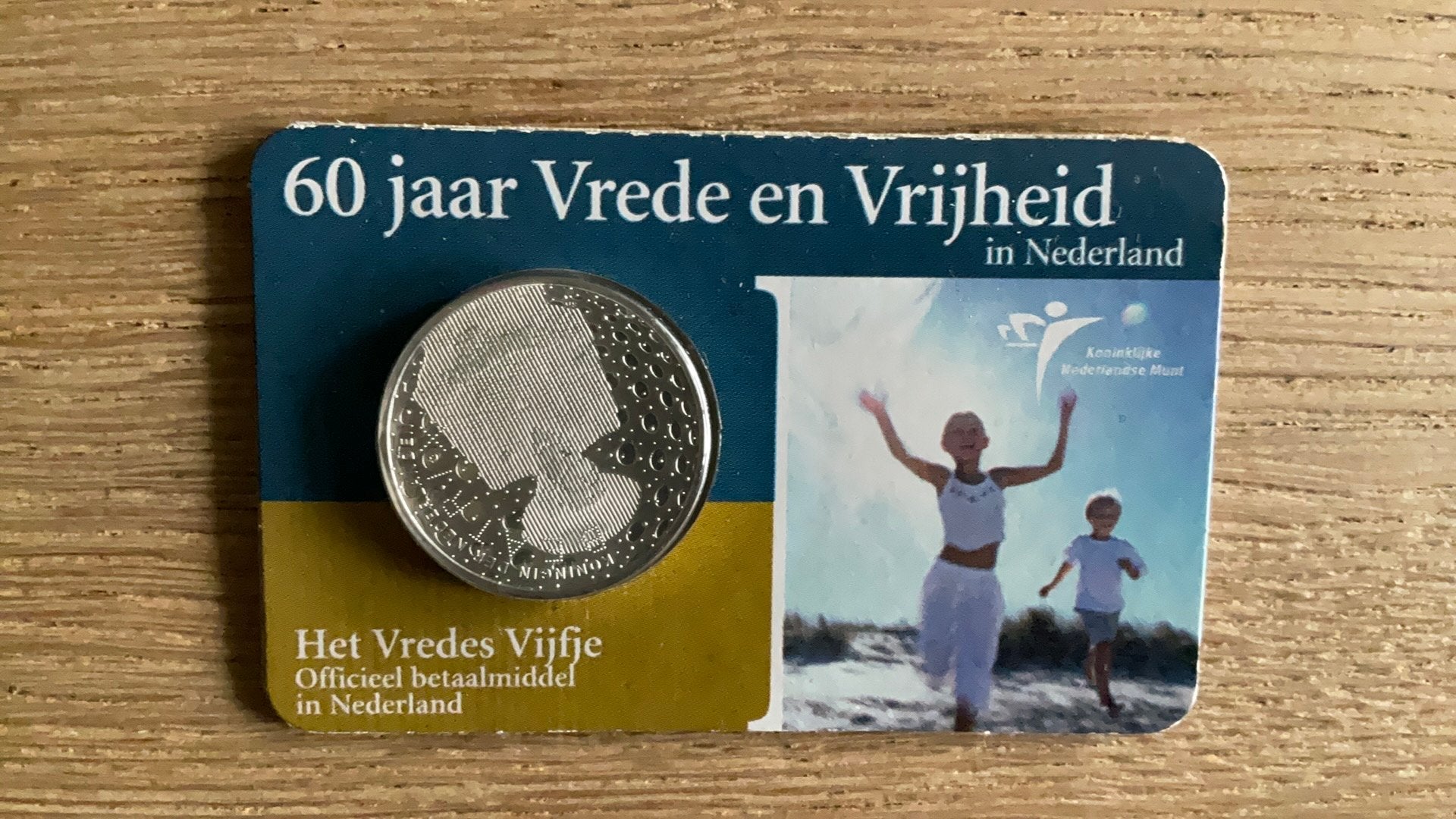 Zilveren herdenkingsmunt Vrede en Vrijheid, Ophalen of Verzenden, Koningin Beatrix, Euro's, Zilver