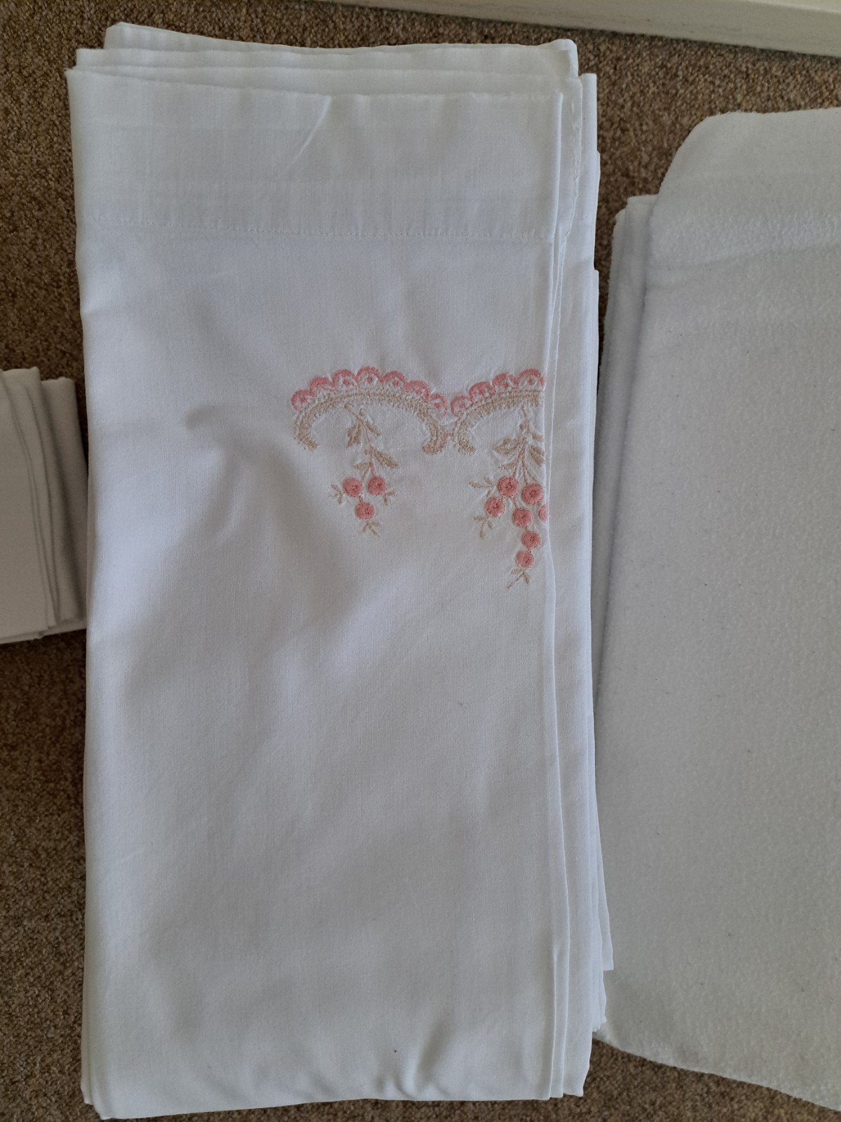vinted Geborduurde witte lakens, Antiek en Kunst, Ophalen