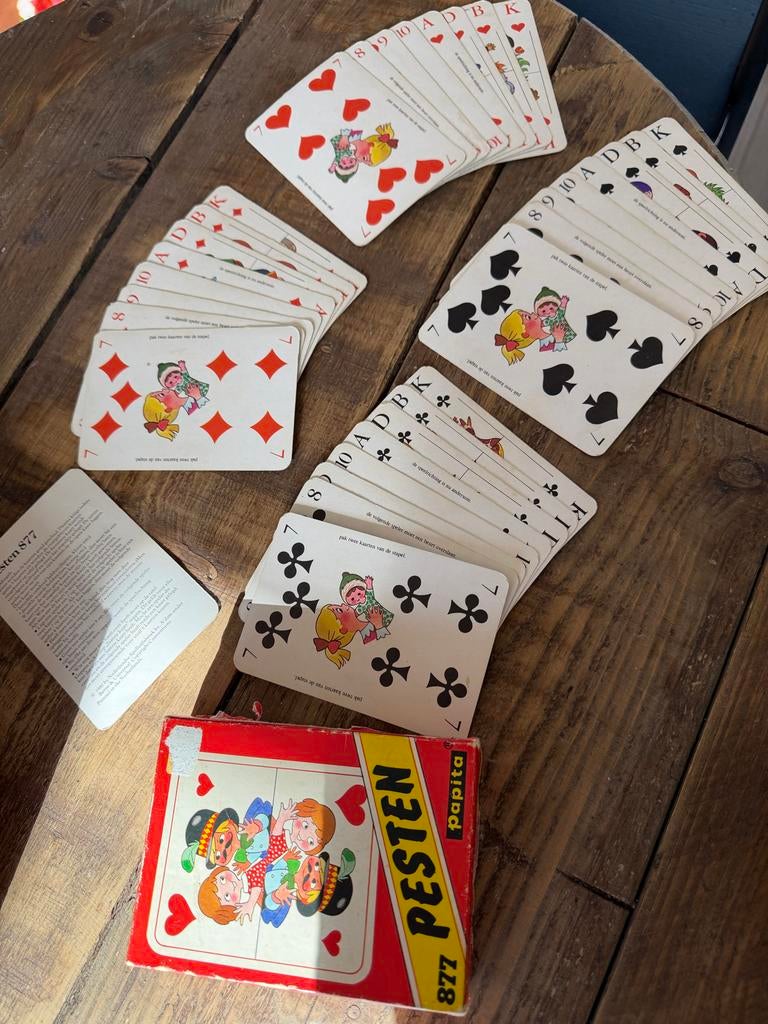 Papita Pesten 877 - Vintage Kaartspel (1979-1981), Drie of vier spelers, Ophalen of Verzenden, Gebruikt
