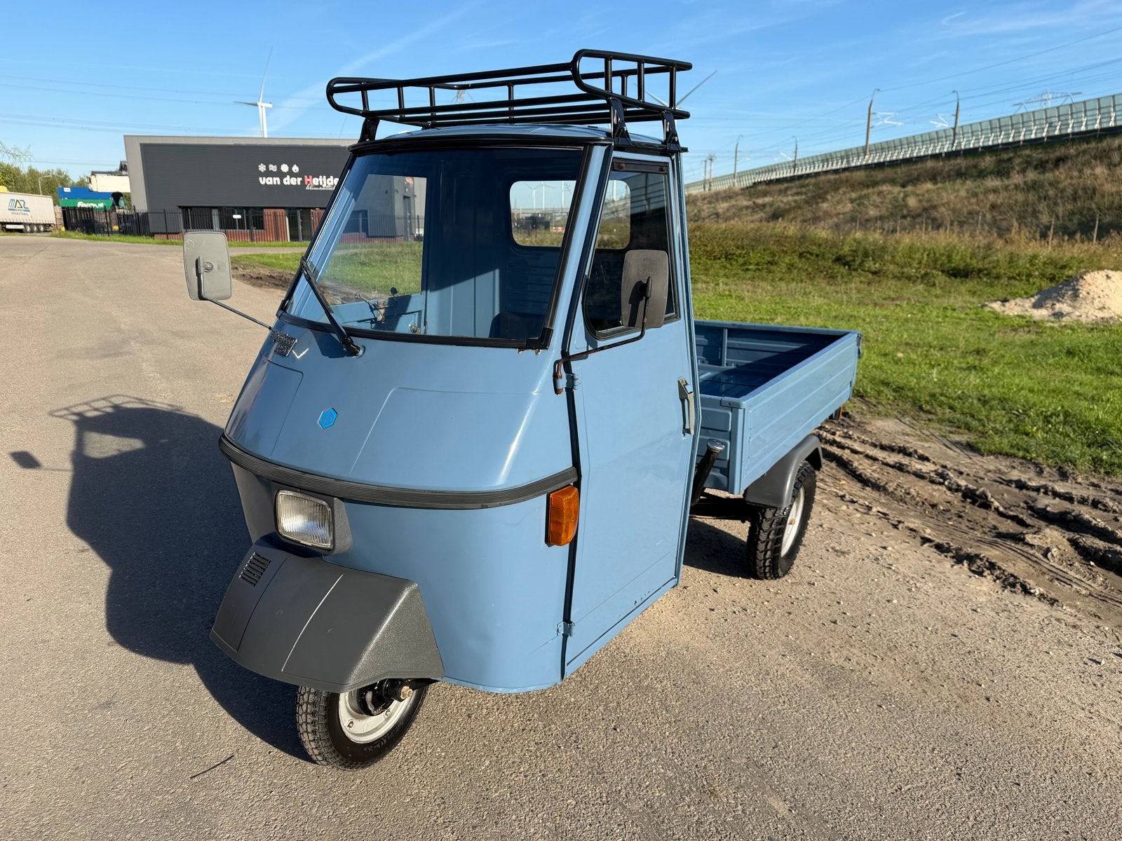 Piaggio APE50 tuktuk