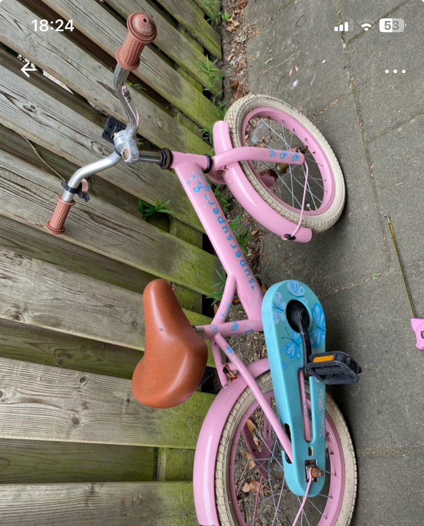 Roze kinderfiets 'Super Super Little Miss' 16 inch, Fietsen en Brommers, Fietsen | Kinderfietsjes, Ophalen, Gebruikt, Terugtraprem