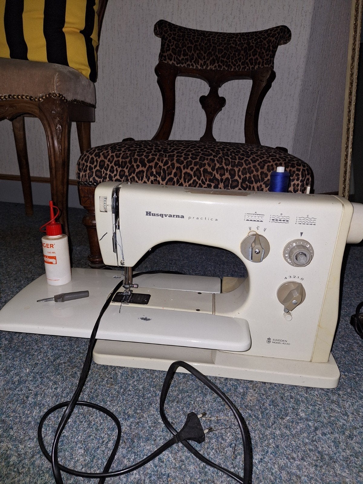 Husqvarna Practica met toebehoren. Model 4020., Ophalen, Gebruikt, Naaimachine, Husqvarna
