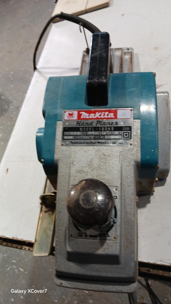 Makita zware balkenschaaf 155mm br, Ophalen of Verzenden, 1200 watt of meer, Bandschuurmachine