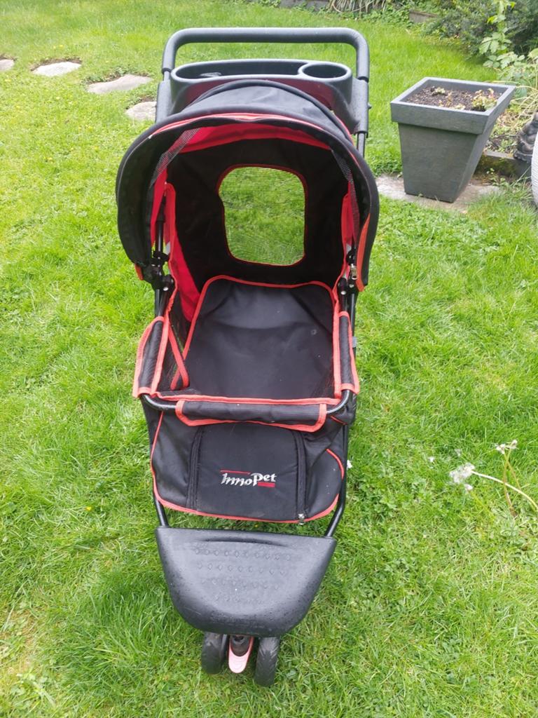 Hondenbuggy in goede staat voor een hond geschikt tot 25 kg., Ophalen of Verzenden