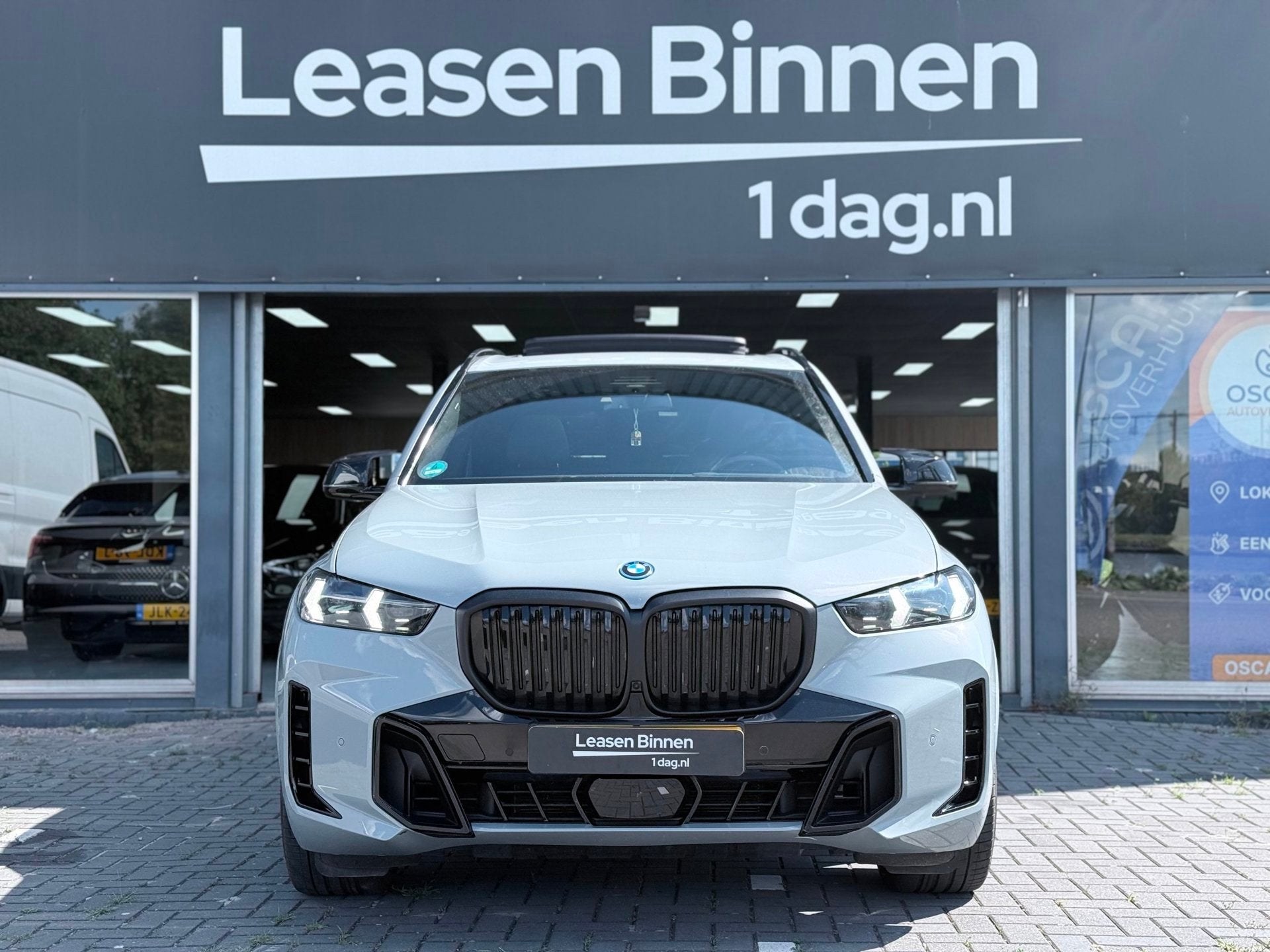 BMW X5 XDrive50e B&W|PANO|360|Blindspot|Stoelventilatie, Automaat, Dealer onderhouden, Gebruikt, 2395 kg