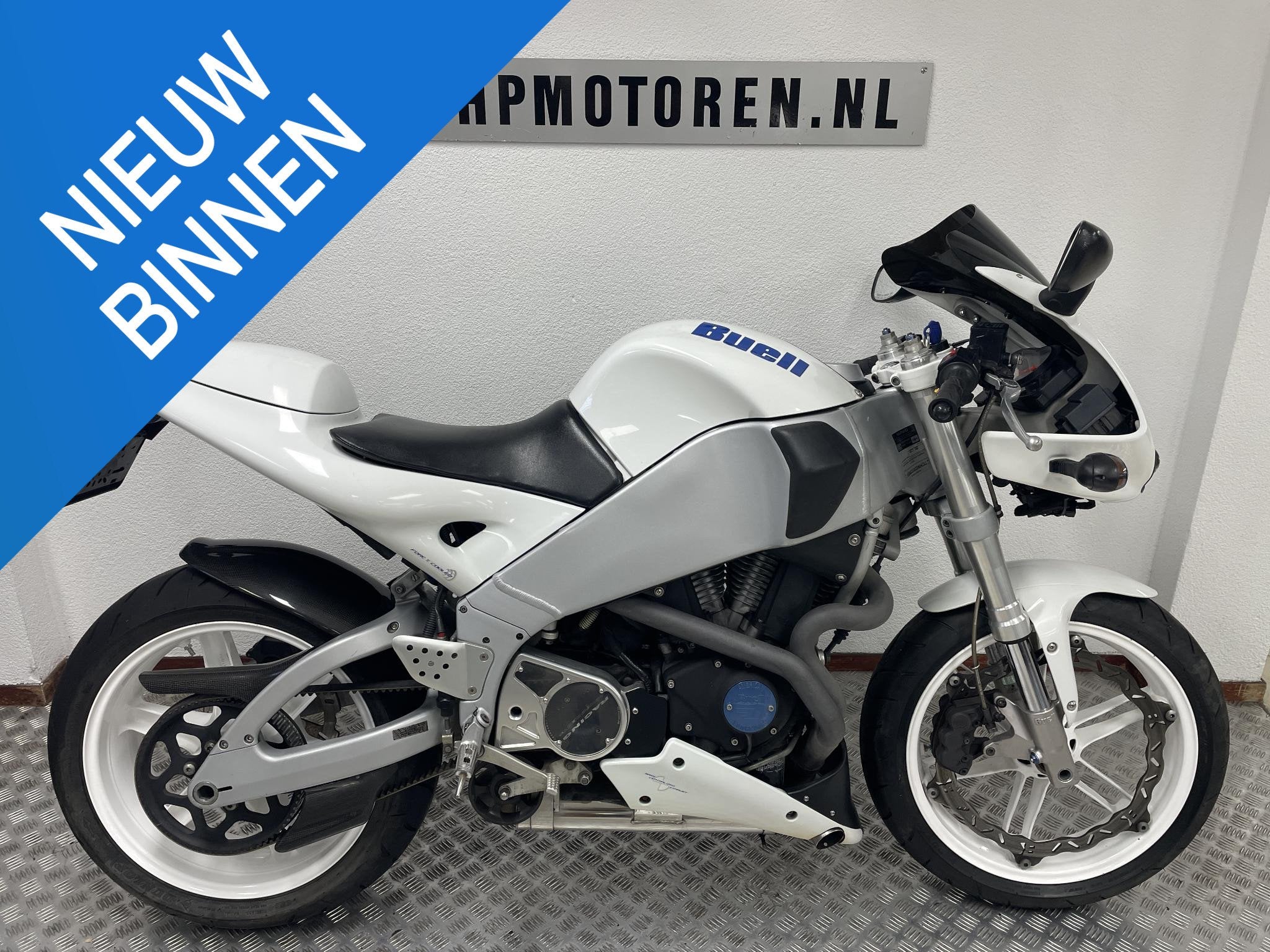 Buell XB9 XB 9 R XB9R FIREBOLT WHITE EDITION BOVAGGARANT, Laan van Vredenoord 33
2289 DA  Rijswijk, NL, H-DCUSTOMERSERVICE@Harley-Davidson.com