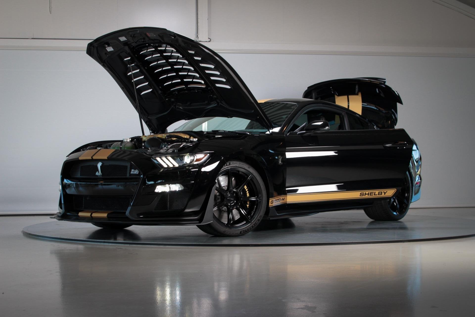 2022 Ford Shelby GT500H Hertz Executive | 1 of 5 | 2890 km, Auto's, Ford, Achterwielaandrijving, Gebruikt, Zwart, Leder