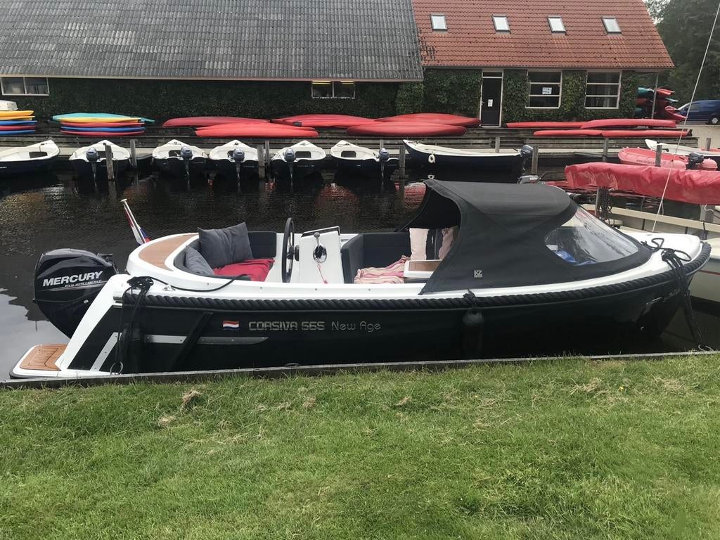 Corsiva 565 New Age – vaarklaar en in topstaat!, Watersport en Boten, Ophalen, 10 tot 30 pk, Zo goed als nieuw, 3 tot 6 meter