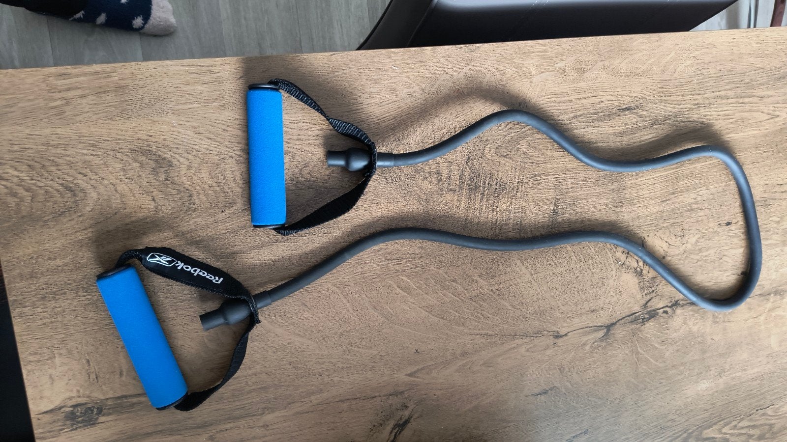 Reebok Weerstandsband met Handvatten - Zo goed als nieuw, Sport en Fitness, Fitnessmaterialen, Ophalen of Verzenden, Zo goed als nieuw