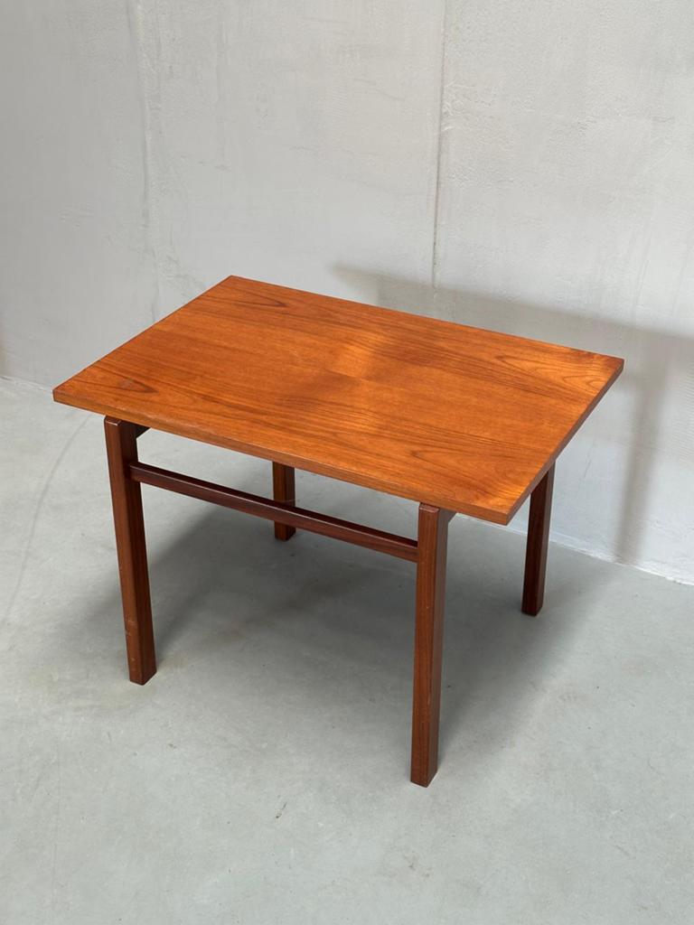 Vintage teakhouten bijzettafel, Deens design jaren 60, Ophalen