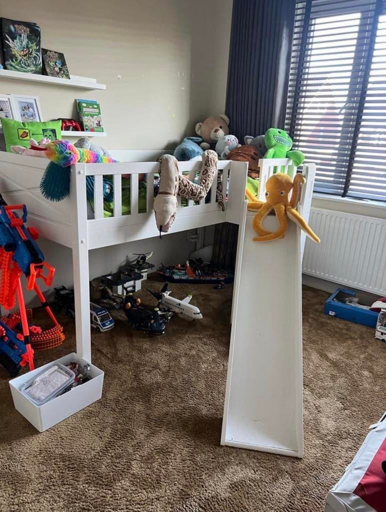 Halfhoogslaper met stoere glijbaan, Kinderen en Baby's, Kinderkamer | Stapelbedden en Hoogslapers, Ophalen, Gebruikt, Halfhoogslaper