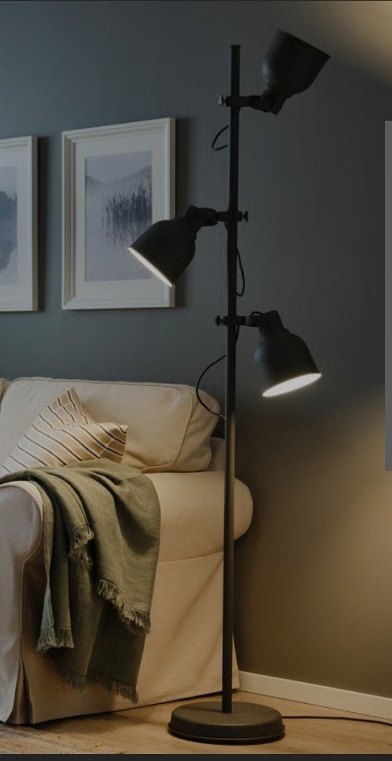 IKEA Hectares Vloerlamp met 3 Spots - Zwart, Ophalen, Modern, Industrieel, E14 (klein), Zo goed als nieuw