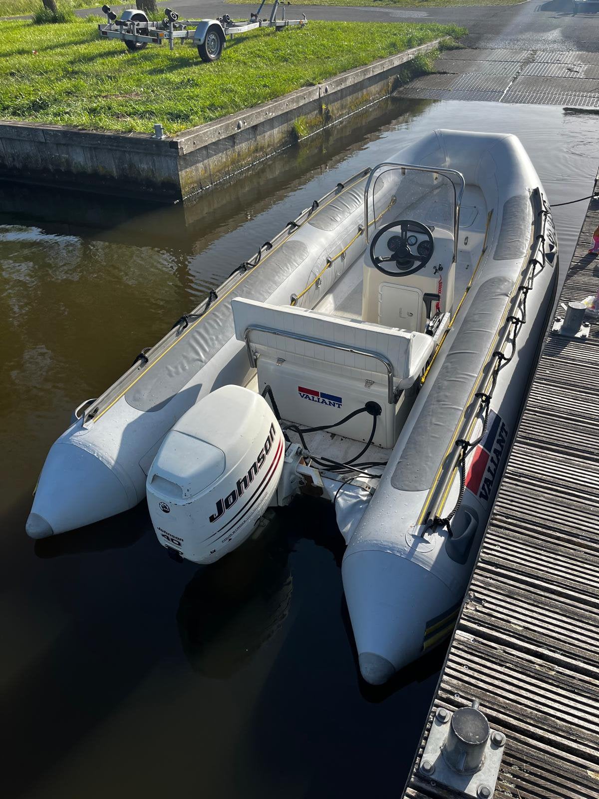 VALIANT 450 RIB | JOHNSON 40 PK 4-TAKT | TRAILER, Watersport en Boten, Ophalen, Zo goed als nieuw