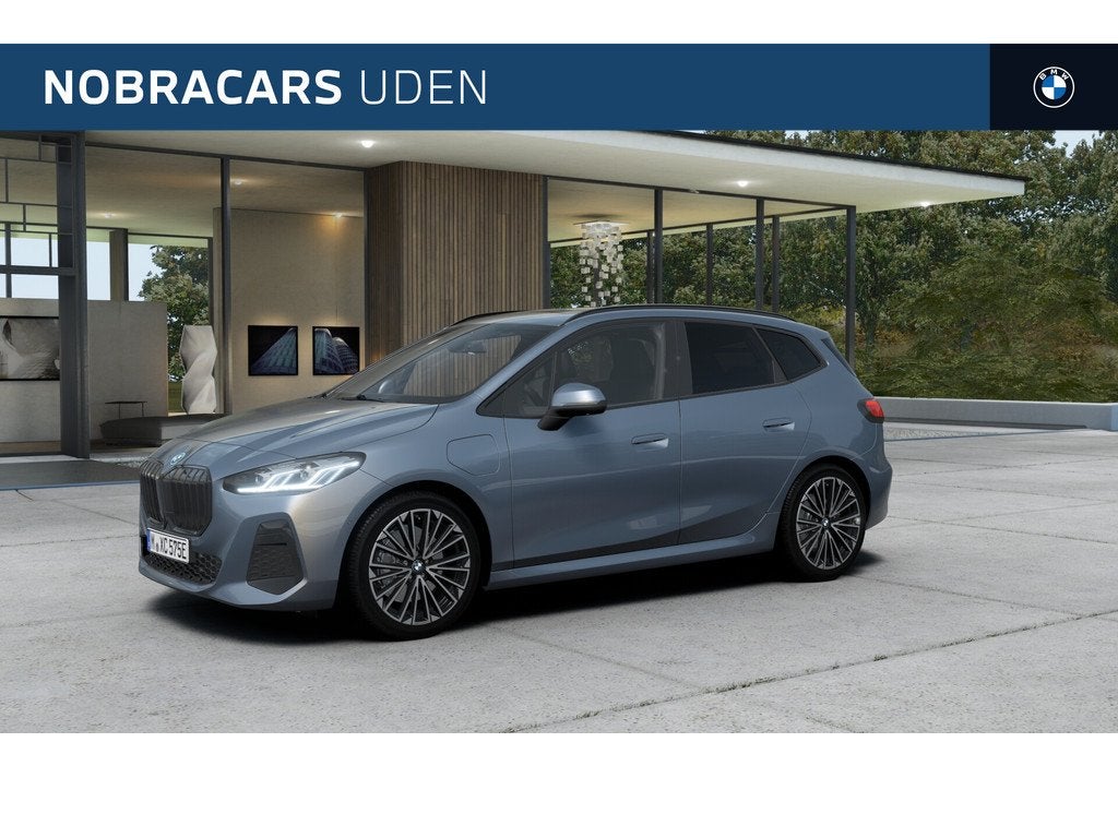 BMW 2 Serie Active Tourer 225e xDrive M Sport Automaat / Pan, Auto's, BMW, Automaat, 1800 kg, Zwart, 38 km/l