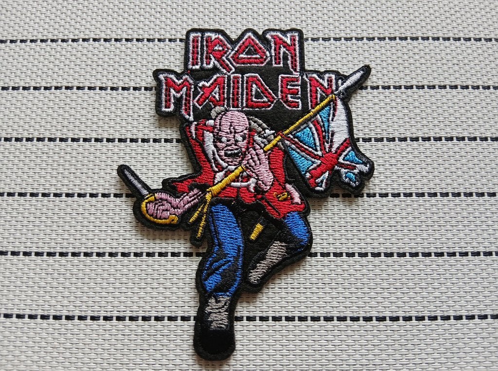 Iron Maiden mooie the trooper shaped patch 8, Verzenden, Zo goed als nieuw, Foto of Kaart